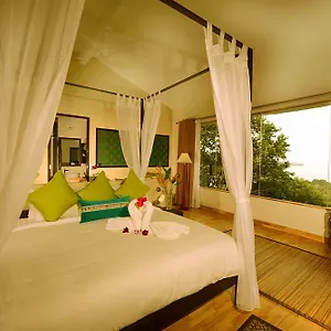 4* Hotel Ambong Rainforest Retreat